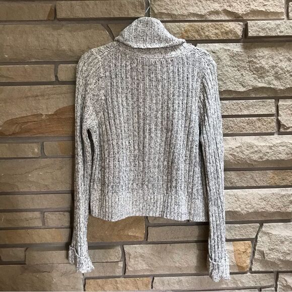 Free People Marled Ivory Combo Twisted Cable Cropped TNeck Sweater OB465415 L - Picture 6 of 16